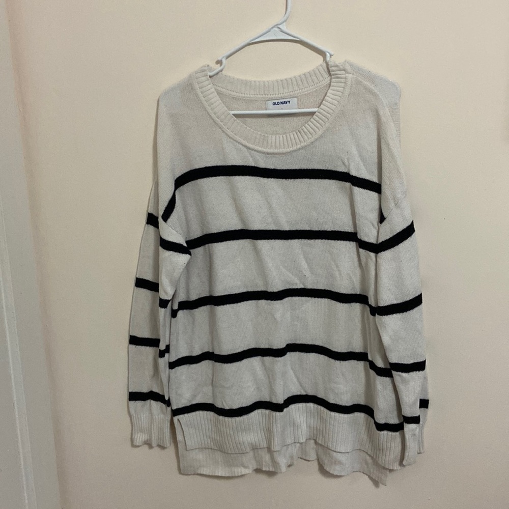 Striped loose fit sweater. Old navy. Large.
